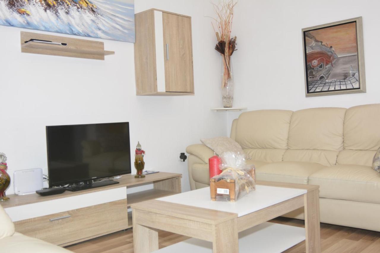 Apartment Lana เซนญ์ ภายนอก รูปภาพ