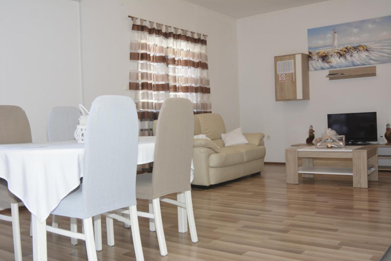 Apartment Lana เซนญ์ ภายนอก รูปภาพ